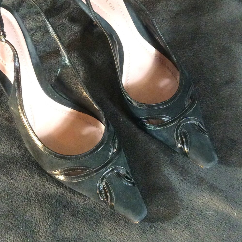 Ann Taylor Black Suede Slingback Pumps